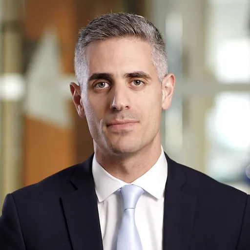 Portrait of Avi Mayer