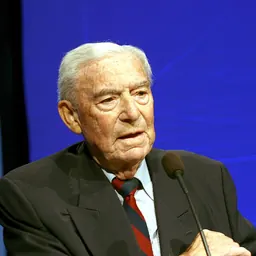 Portrait of Jo Benkow