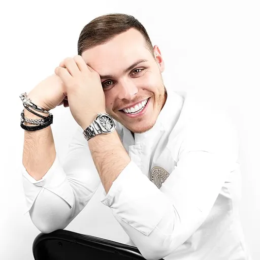 Portrait of Amaury Guichon