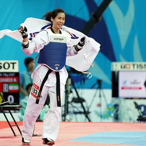 Portrait of Yoon Jeong-yeon