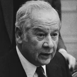 Portrait of Paul Warnke