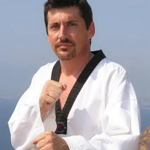Portrait of Loren Avedon