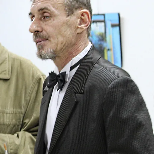 Portrait of Tony Zhuravel