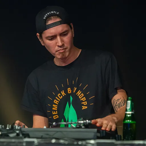 Portrait of DJ Hoppa