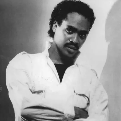 Portrait of Lillo Thomas
