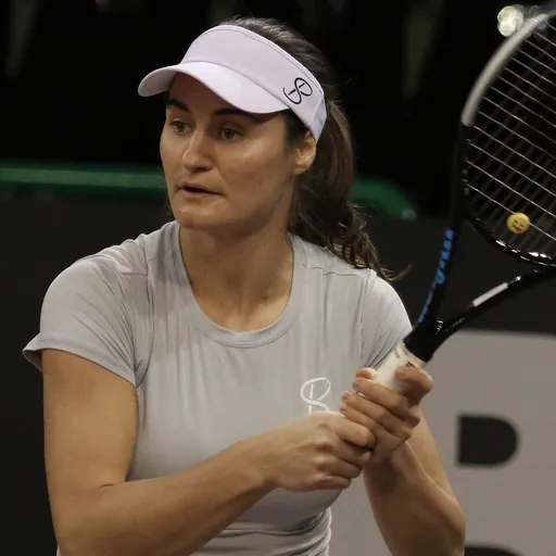 Portrait of Monica Niculescu