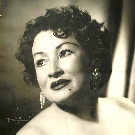 Portrait of Carola Cobo