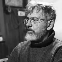 Portrait of Jolyon Naegele