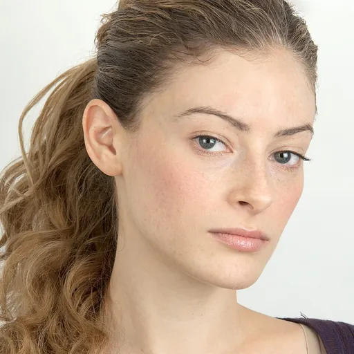 Portrait of Efrat Dor