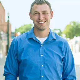 Portrait of Jon Hansen
