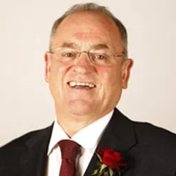 Portrait of Duncan McNeil