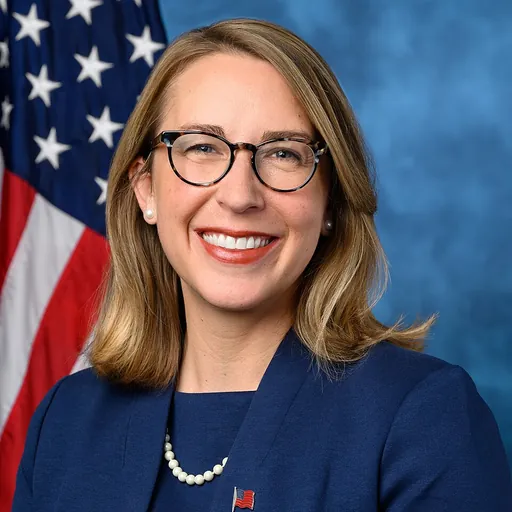 Portrait of Hillary Scholten
