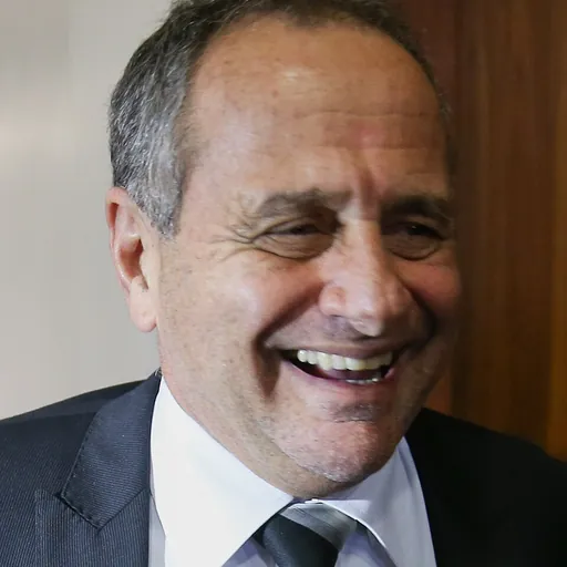 Portrait of Carlos Manato