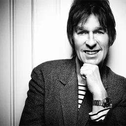 Portrait of Tim Graham