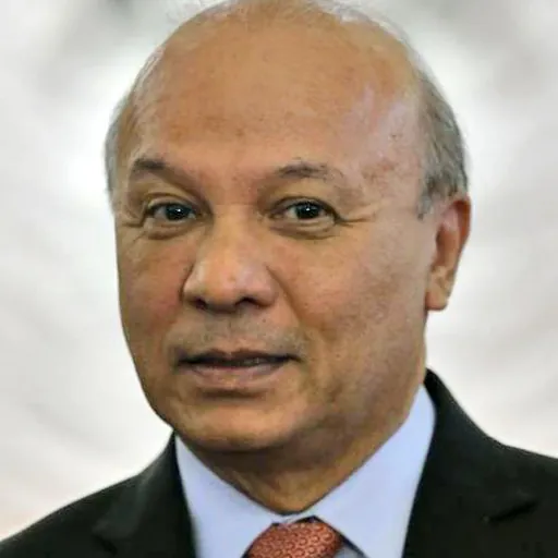 Portrait of José Luis Chea Urruela