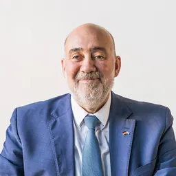 Portrait of Ron Prosor