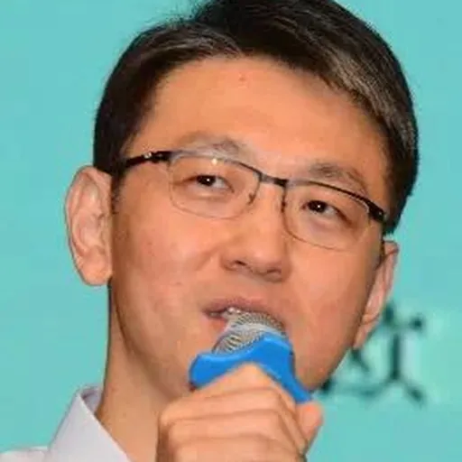 Portrait of Yunhao Liu