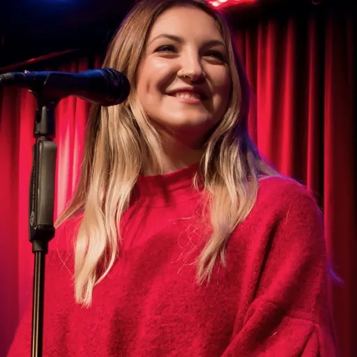 Portrait of Julia Michaels