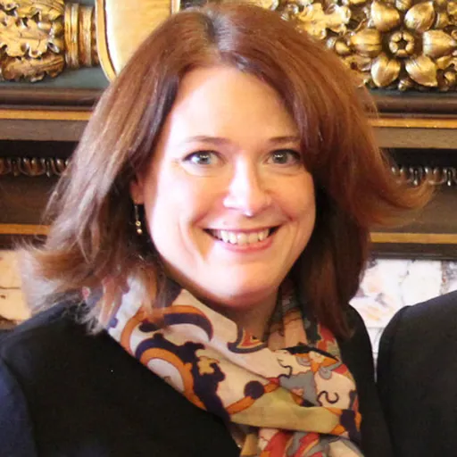 Portrait of Laurie Halverson