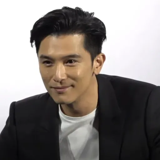 Portrait of Roy Chiu