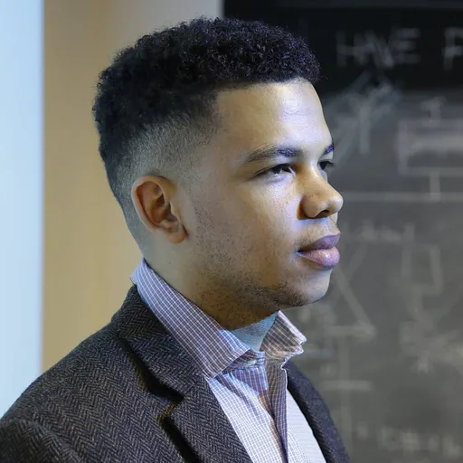 Portrait of Sizwe Mpofu-Walsh
