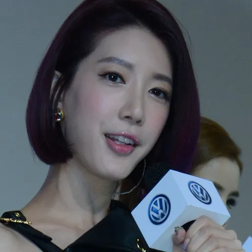 Portrait of Song Mi-jin