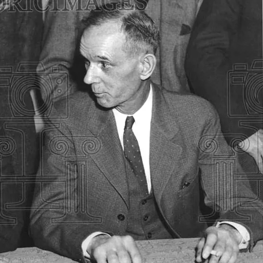 Portrait of Gil Dobie