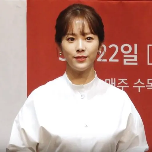 Portrait of Han Ji-min