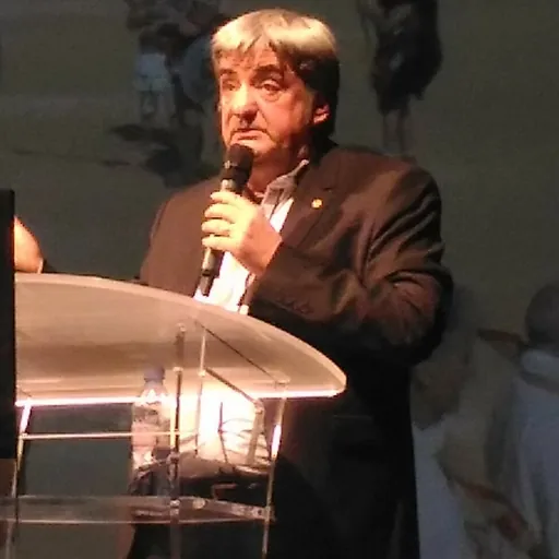 Portrait of Éric Teyssier
