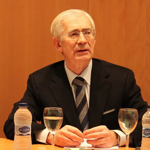 Portrait of Óscar Alzaga