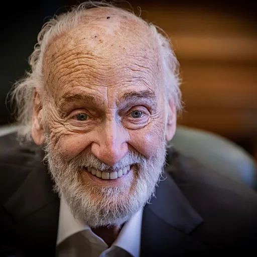 Portrait of Héctor Alterio