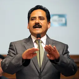 Portrait of Edgar Núñez