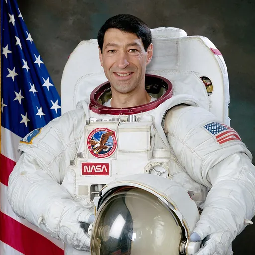 Portrait of Mario Runco Jr.