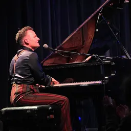 Portrait of Joe Stilgoe