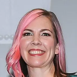 Portrait of Heather Taylor