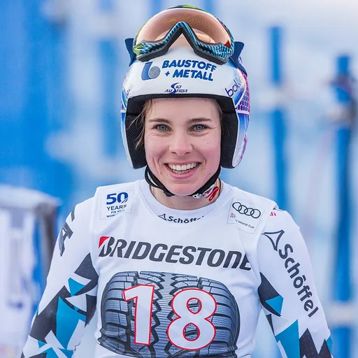 Portrait of Nicole Schmidhofer