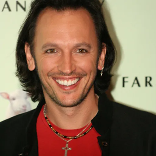 Portrait of Steve Valentine
