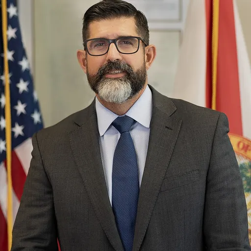 Portrait of Manny Díaz, Jr.