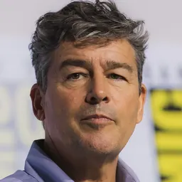 Portrait of Kyle Chandler