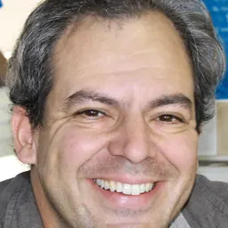 Portrait of Doug Dorst