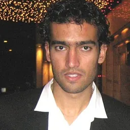 Portrait of Roger Guerreiro