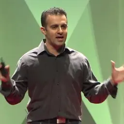 Portrait of Roozbeh Ghaffari