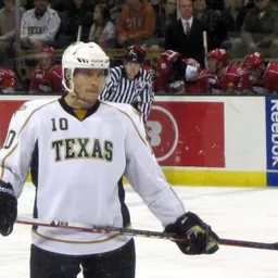 Portrait of Ryan Garbutt