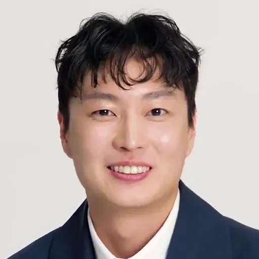 Portrait of Roh Jae-won