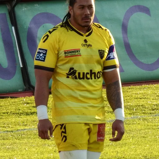 Portrait of Sanele Vavae Tuilagi