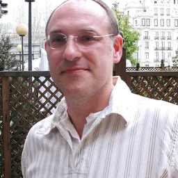 Portrait of Simon Scarrow