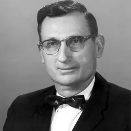Portrait of Sam Saunders