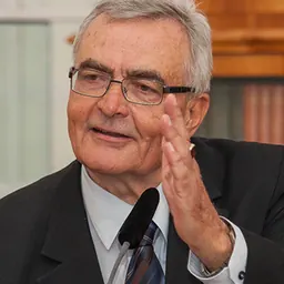 Portrait of Stefan Weinfurter