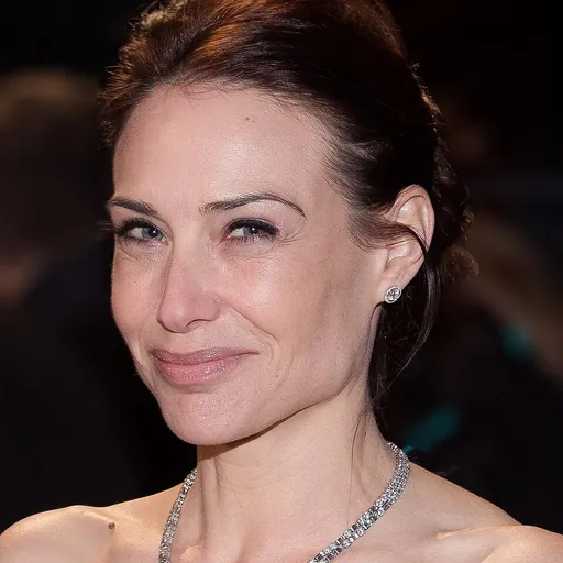 Portrait of Claire Forlani