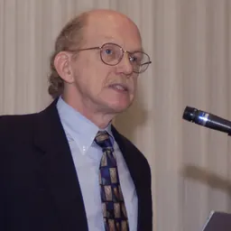 Portrait of Bob Waterston